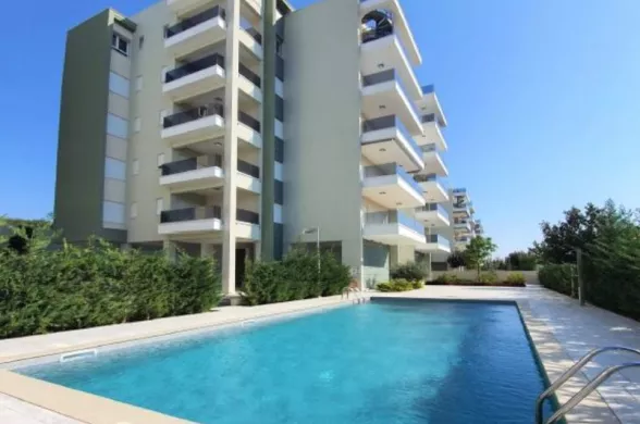 Apartment in Agios Tychonas, Limassol - 12484