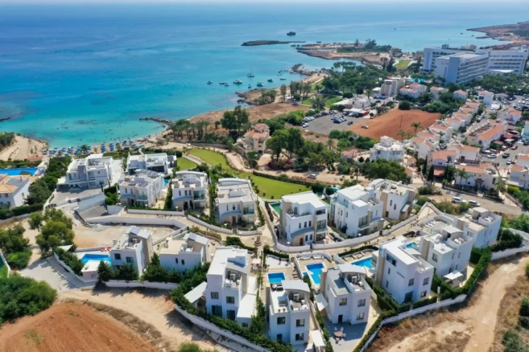 6 bedroom villa for sale in Protaras, Famagusta - 12497