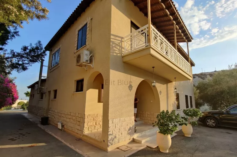 3 bedroom villa in Agios Tychonas, Limassol - 12732