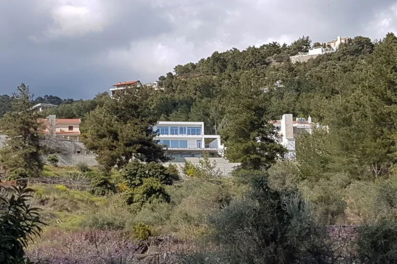 4 bedroom villa in Moniatis, Limassol