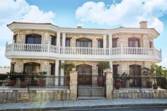 Villa in Agia Fyla, Limassol City, Limassol - 13071