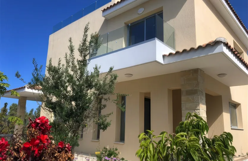 3 bedroom villa for sale - 13074
