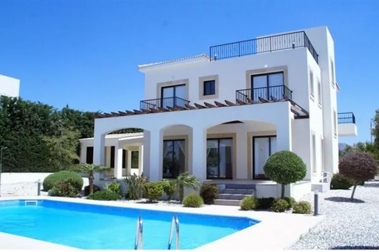 4 bedroom villa for sale in Paphos - AM13083