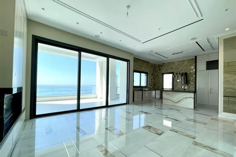 4 bedroom penthouse in Mouttagiaka, Limassol - AE13140