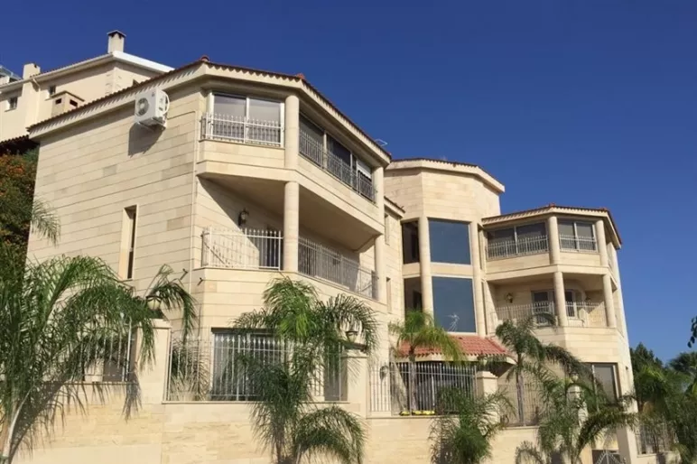 7 bedroom villa for sale in Agia Fyla, Limassol, Cyprus - AM13177