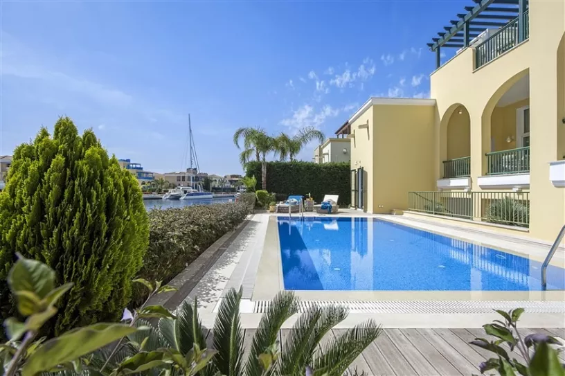 4 bedroom villa in Limassol Marina, Limassol - CM13208