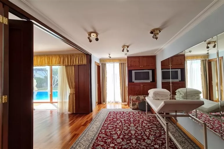 4 bedroom villa in Mouttagiaka, Limassol - 13236