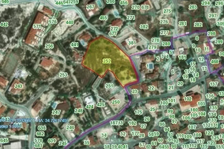 Участок в Агиос Тихонас, Лимассол