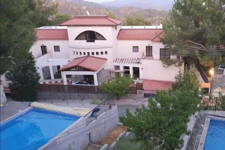9 bedroom house for sale in Moniatis, Limassol - 13478