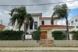 Nicosia Property House And Plot In Agios Vasileios Вилла в Строволосе, Никосия