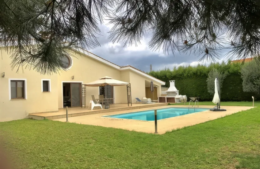5 bedroom villa for rent - 13467