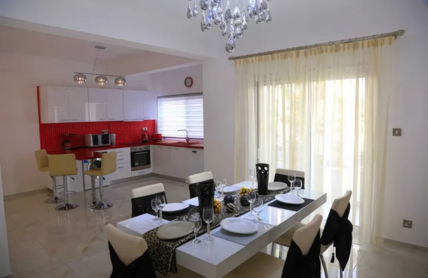 4 bedroom apartment for rent - 13819