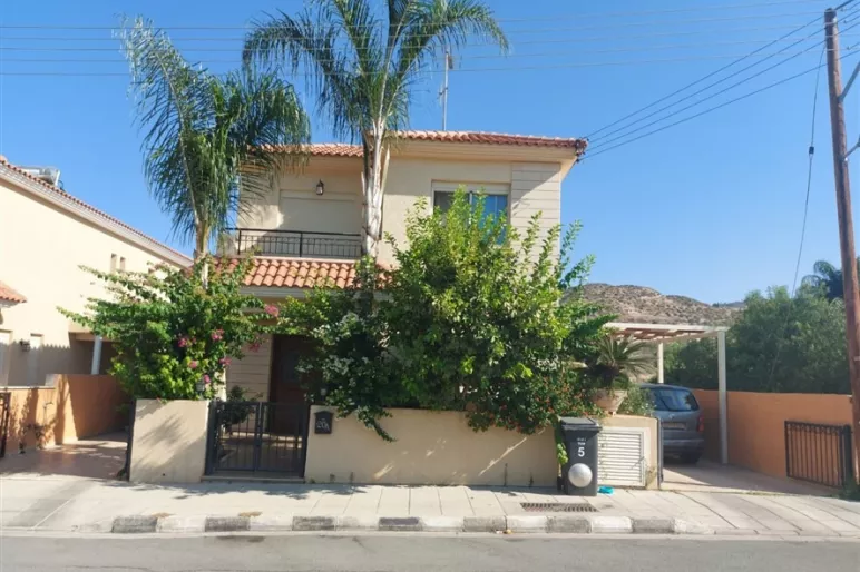4 bedroom house in Palodeia, Limassol - 13840