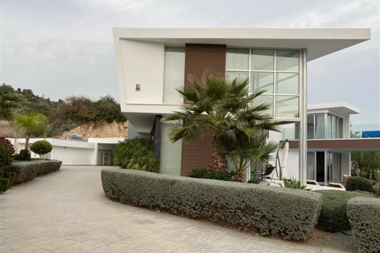 6 bedroom villa for sale in Parekklisia, Limassol - 13863