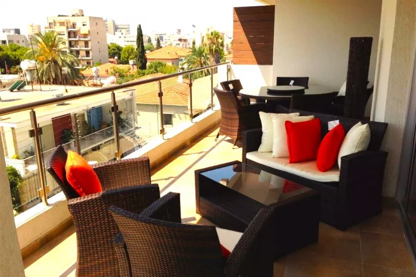 3 bedroom apartment in Limassol, Cyprus - 13870
