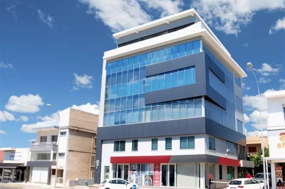Building in Kato Polemidia, Limassol - 13117
