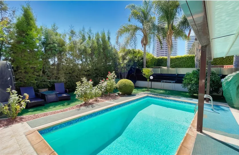4 bedroom villa for rent - 14137