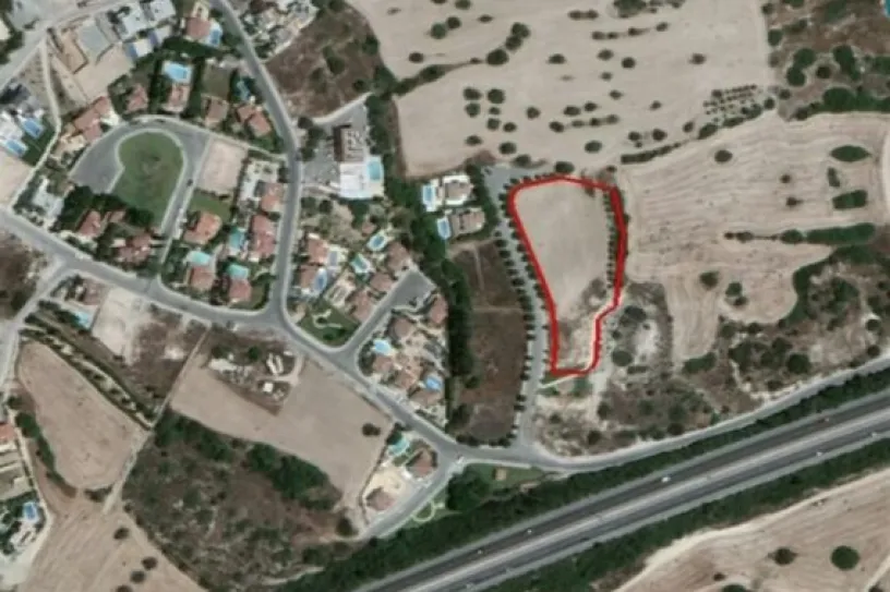 Plot for sale in Agios Tychonas, Limassol - 14102