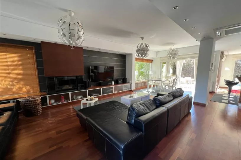 3 bedroom house in Agios Tychonas, Limassol, Cyprus - 14033