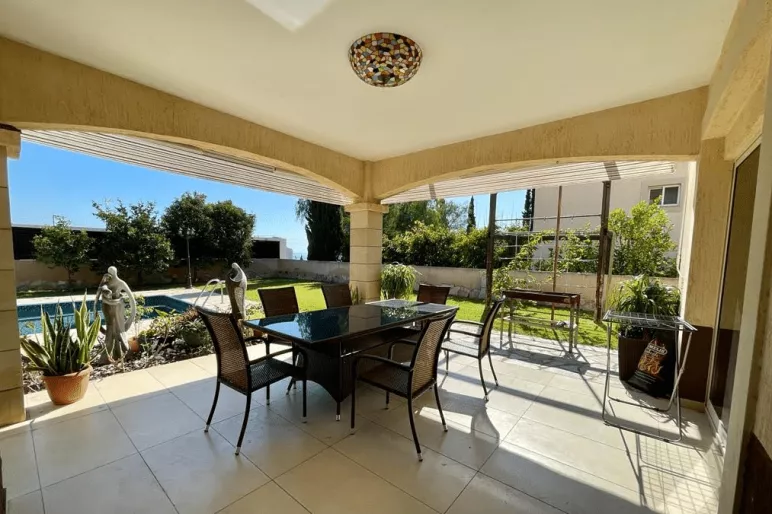 5 bedroom villa in Agios Tychonas, Limassol - 14342
