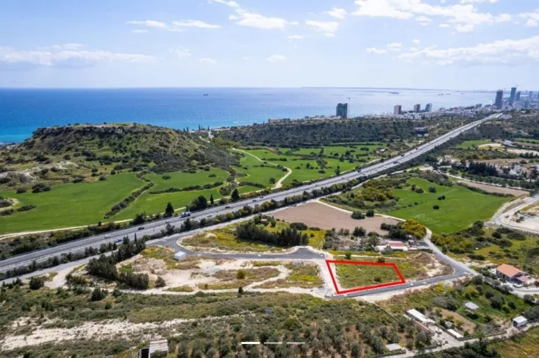 Residential plot in Agios Tychonas, Limassol - 14652