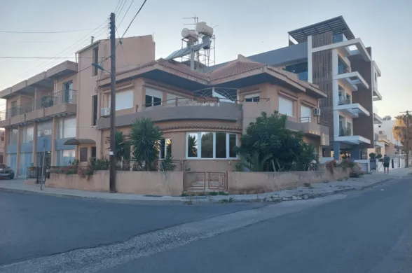 Villa in Mesa Geitonia, Limassol - 14796