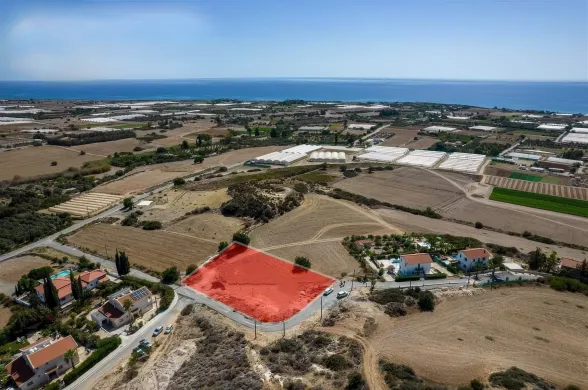 Residential plot in Maroni, Larnaca - 15181