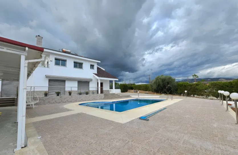 5 bedroom villa for rent - 15268