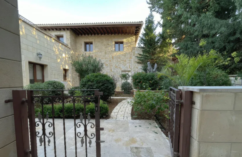 5 bedroom villa for sale - 15369