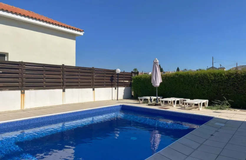 2 bedroom house for rent - 15604