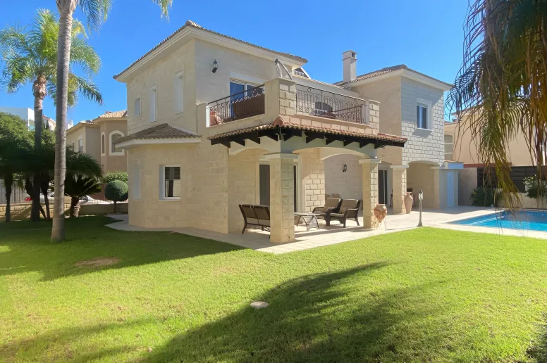 Дом в Агиос Тихонас, Лимассол