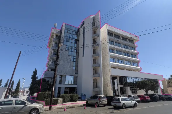 Building in Agios Dometios, Nicosia - 15997