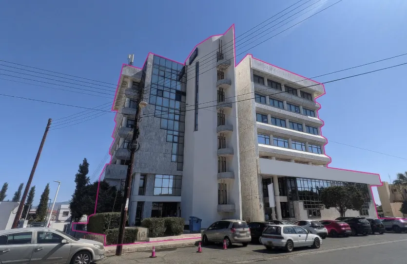 Building for sale - 15997