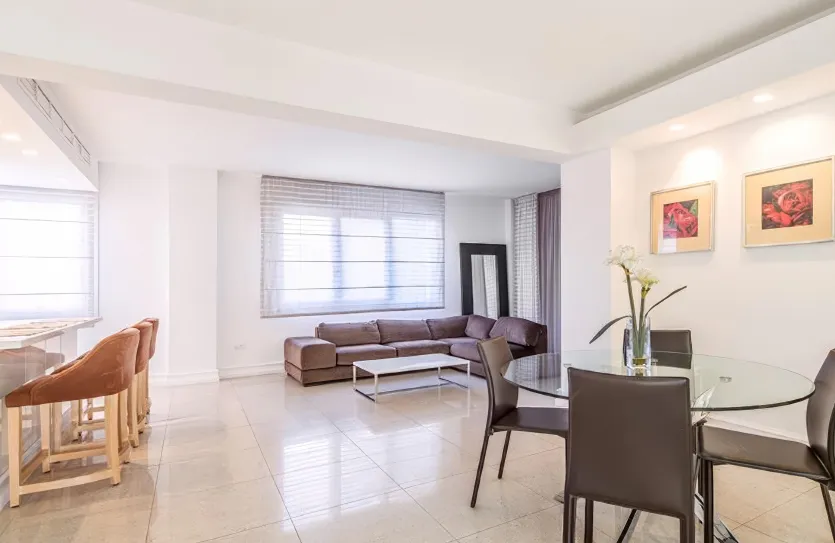 Апартамент с 3-мя спальнями аренда - 16393