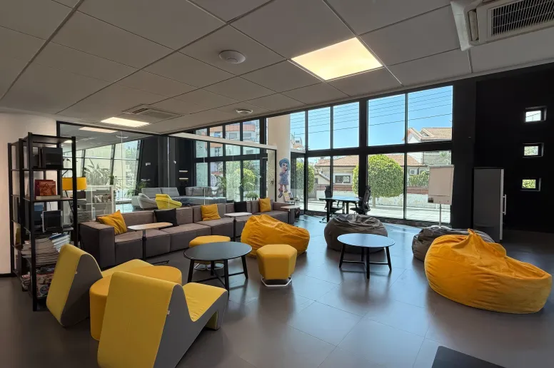 Офисное здание в Неаполе, Город Лимассол, Лимассол