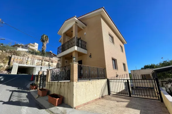 5 bedroom villa in Germasogeia, Limassol
