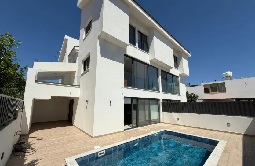 5 bedroom villa for rent - 16724