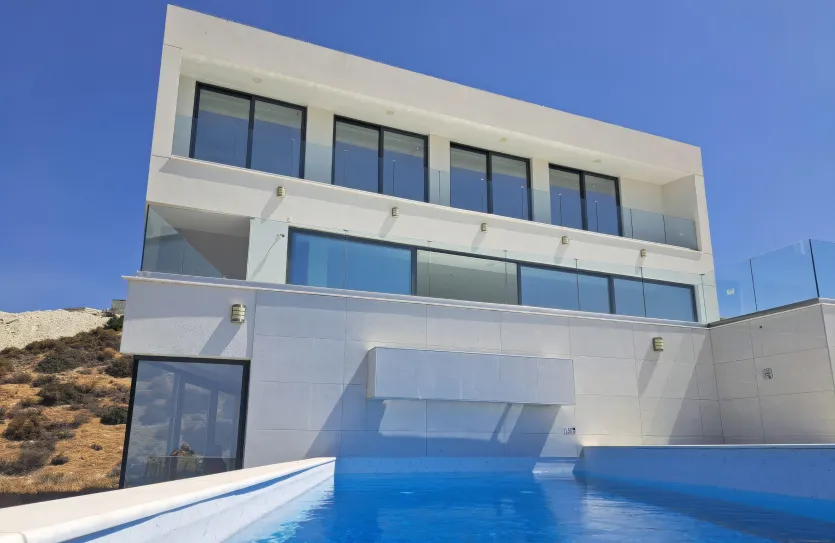 8 bedroom villa for sale - 16995