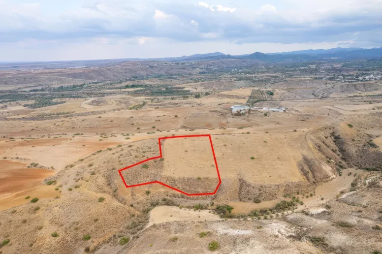 Land in Nicosia, Nikitari