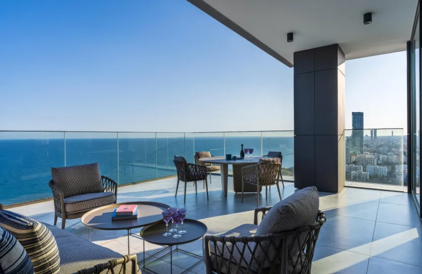 Апартамент с 4-мя спальнями аренда - 17543