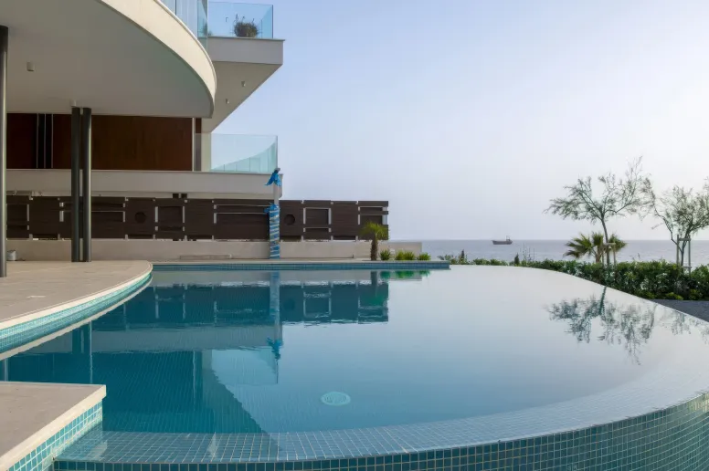 6 bedroom house in Chloraka, Paphos