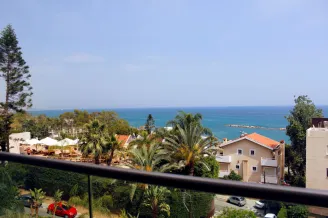 Апартамент в Агиос Тихонас, Лимассол