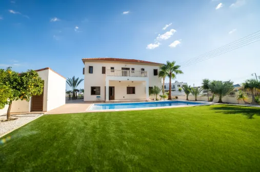 4 bedroom villa in Agios Athanasios, Limassol