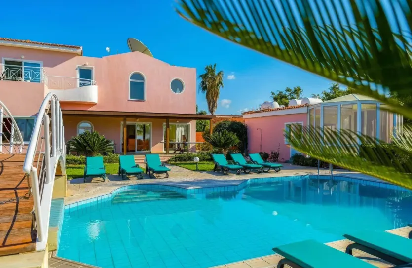 4 bedroom villa for sale - 17996