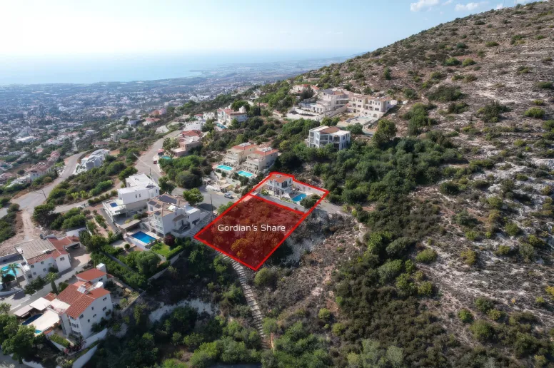 Residential plot in Paphos, Tala