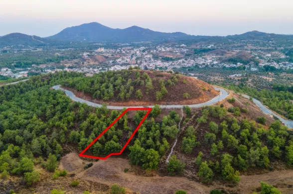 Residential plot in Kornos, Larnaca