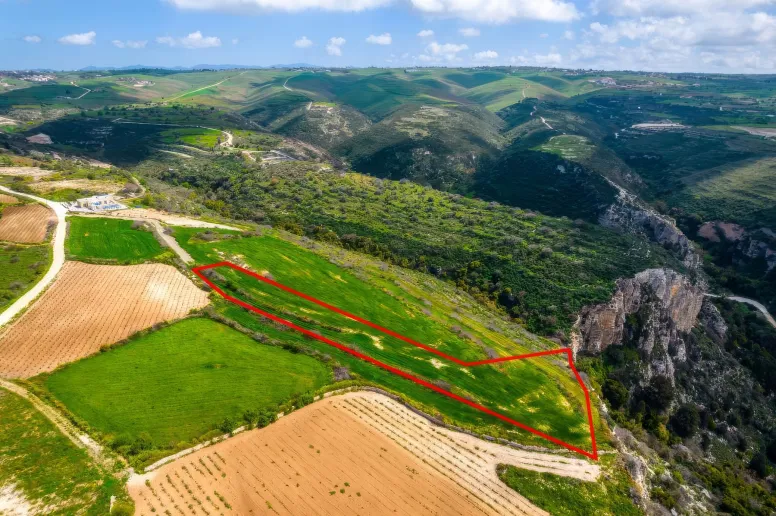 Agricultural land in Pano Arodes, Paphos