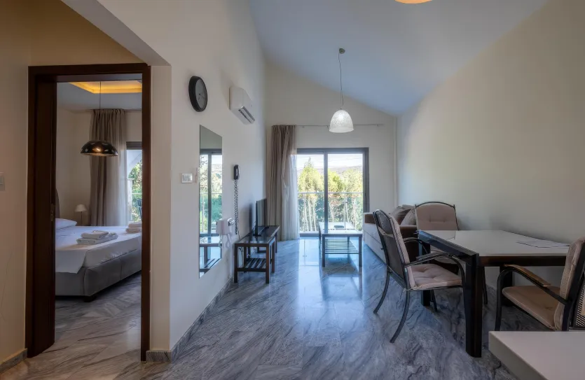 1 bedroom apartment for sale - 18300