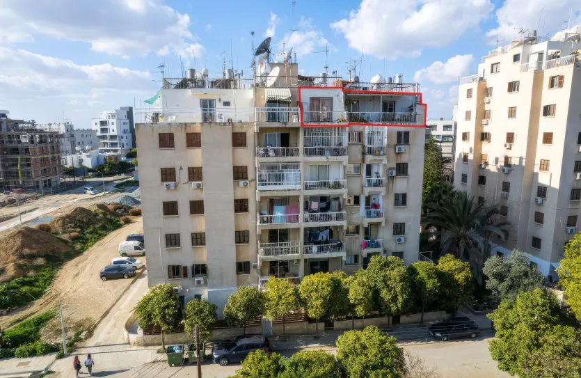 3 bedroom apartment for sale - 18325