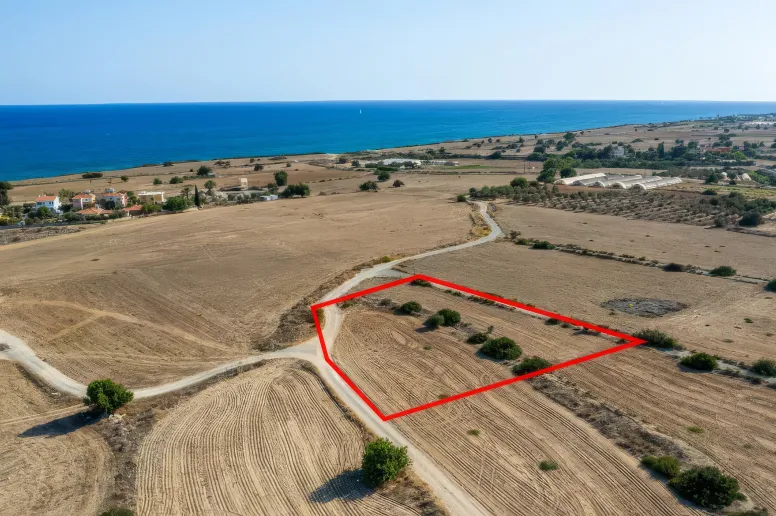 Land in Maroni, Larnaca